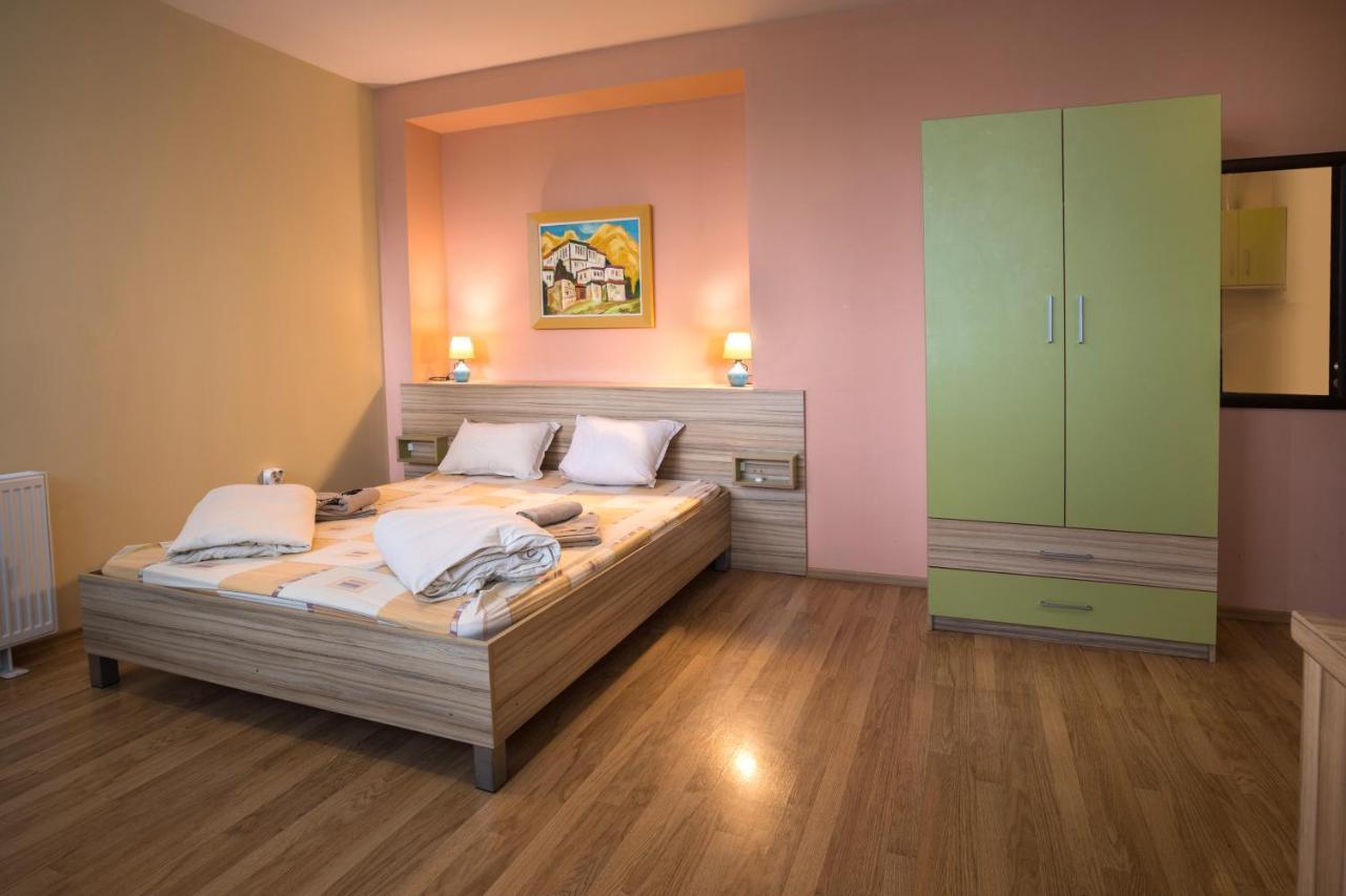 Hanovete Hotel Плиска Екстер'єр фото
