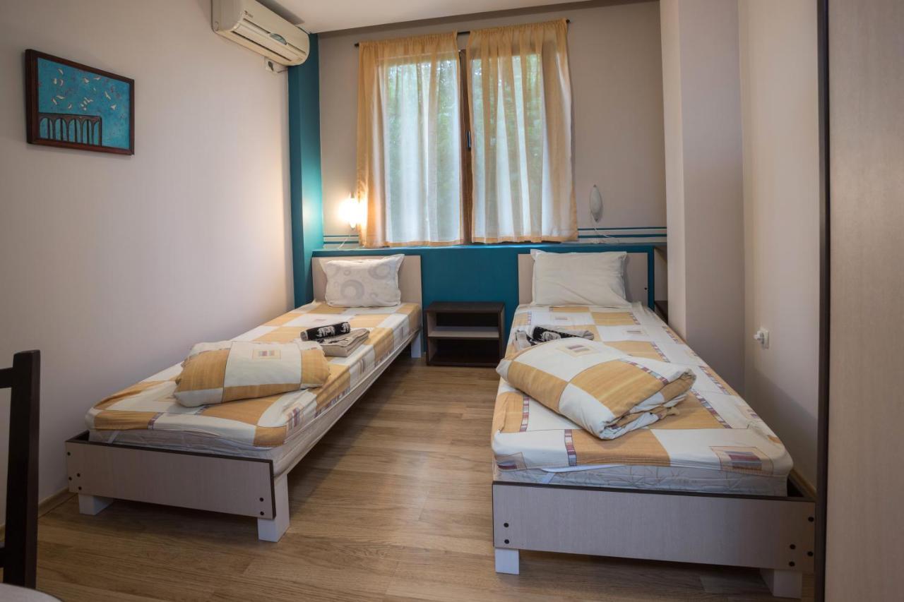 Hanovete Hotel Плиска Екстер'єр фото