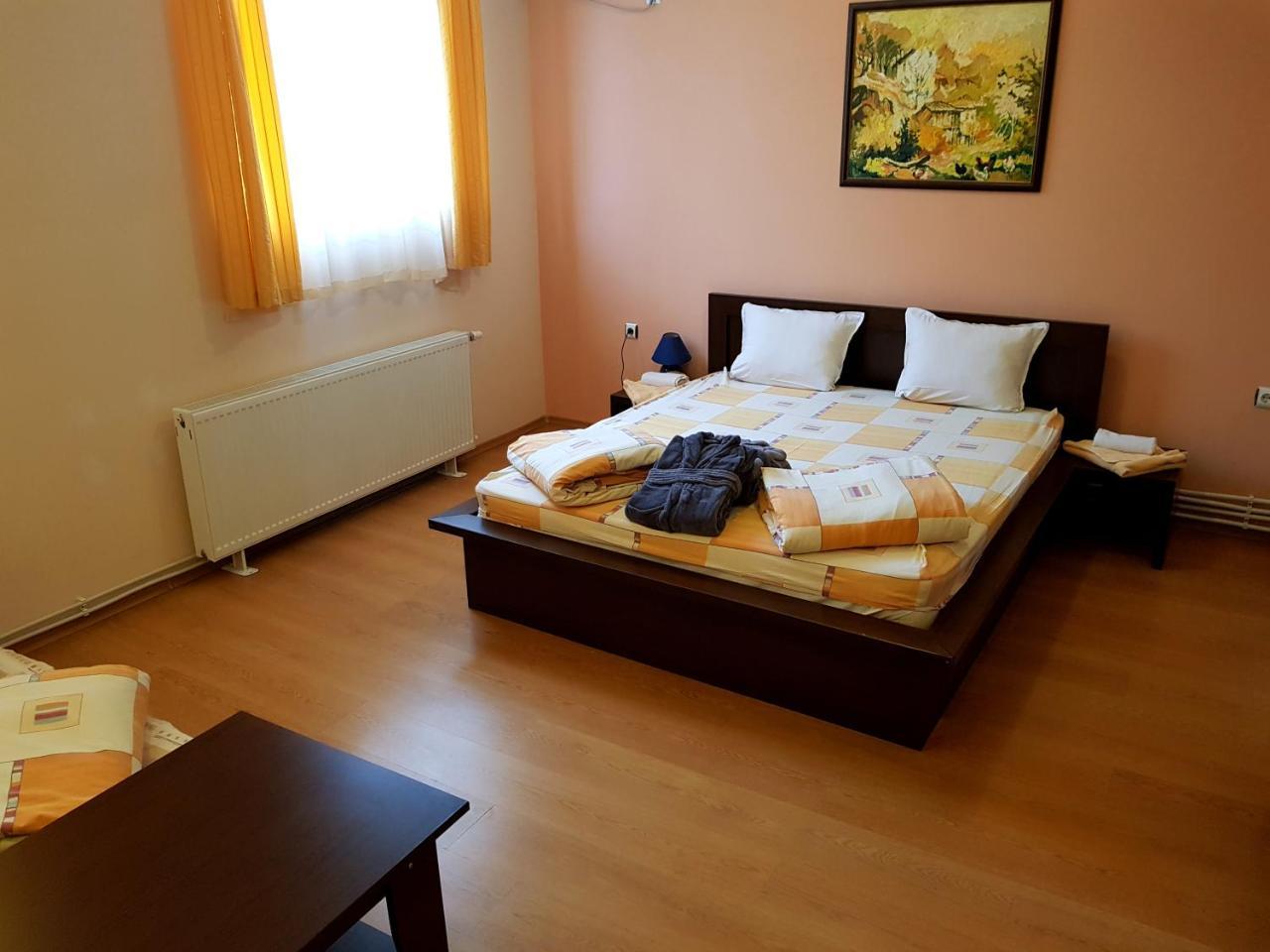 Hanovete Hotel Плиска Екстер'єр фото