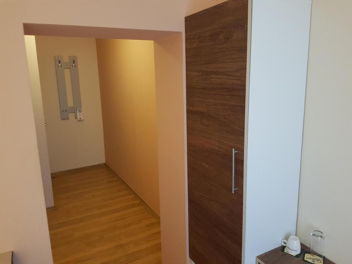 Hanovete Hotel Плиска Екстер'єр фото